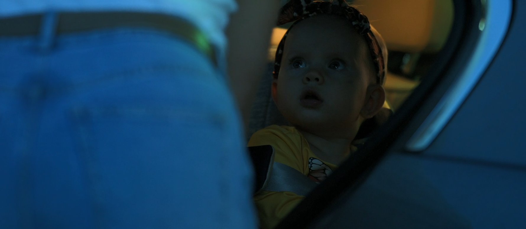 Load video: Luckview makes car rides with baby fun and safe